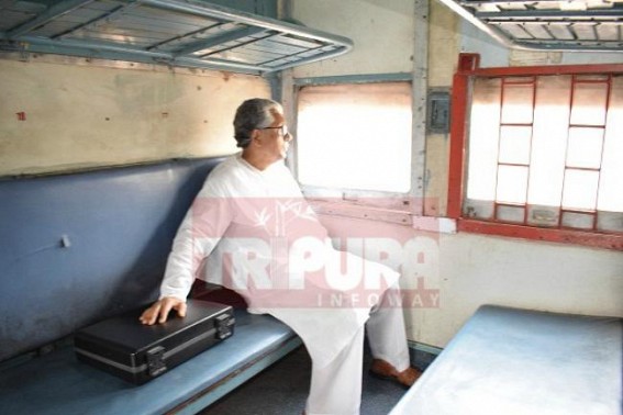 Election knocking CPI-M's door :  Poorest Chief Minister first time travels via Tripura Train to meet farmersâ€™ rally sitting in Sleeper Class  